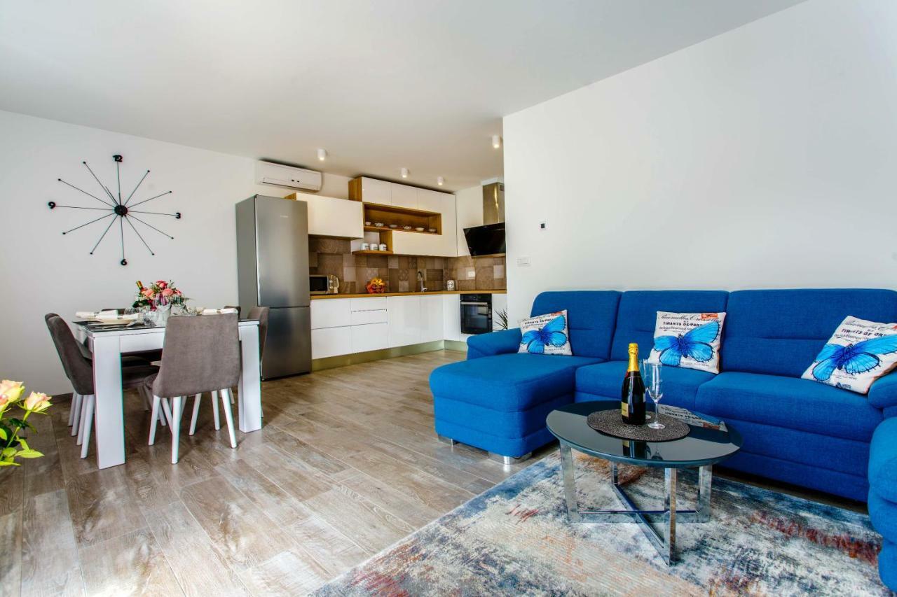 Apartment Ferias Trogir Exteriör bild