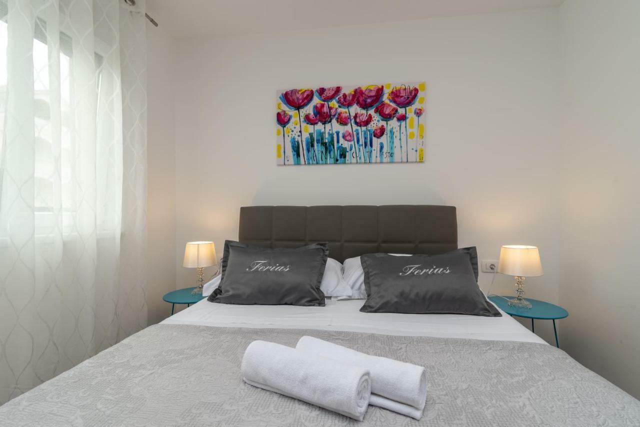 Apartment Ferias Trogir Exteriör bild