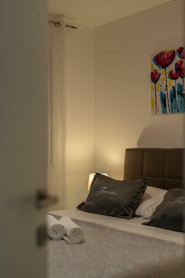 Apartment Ferias Trogir Exteriör bild