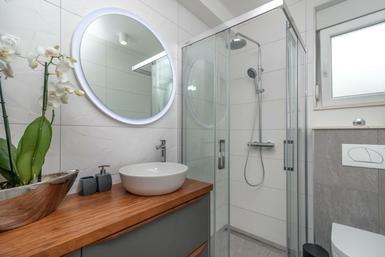 Apartment Ferias Trogir Exteriör bild